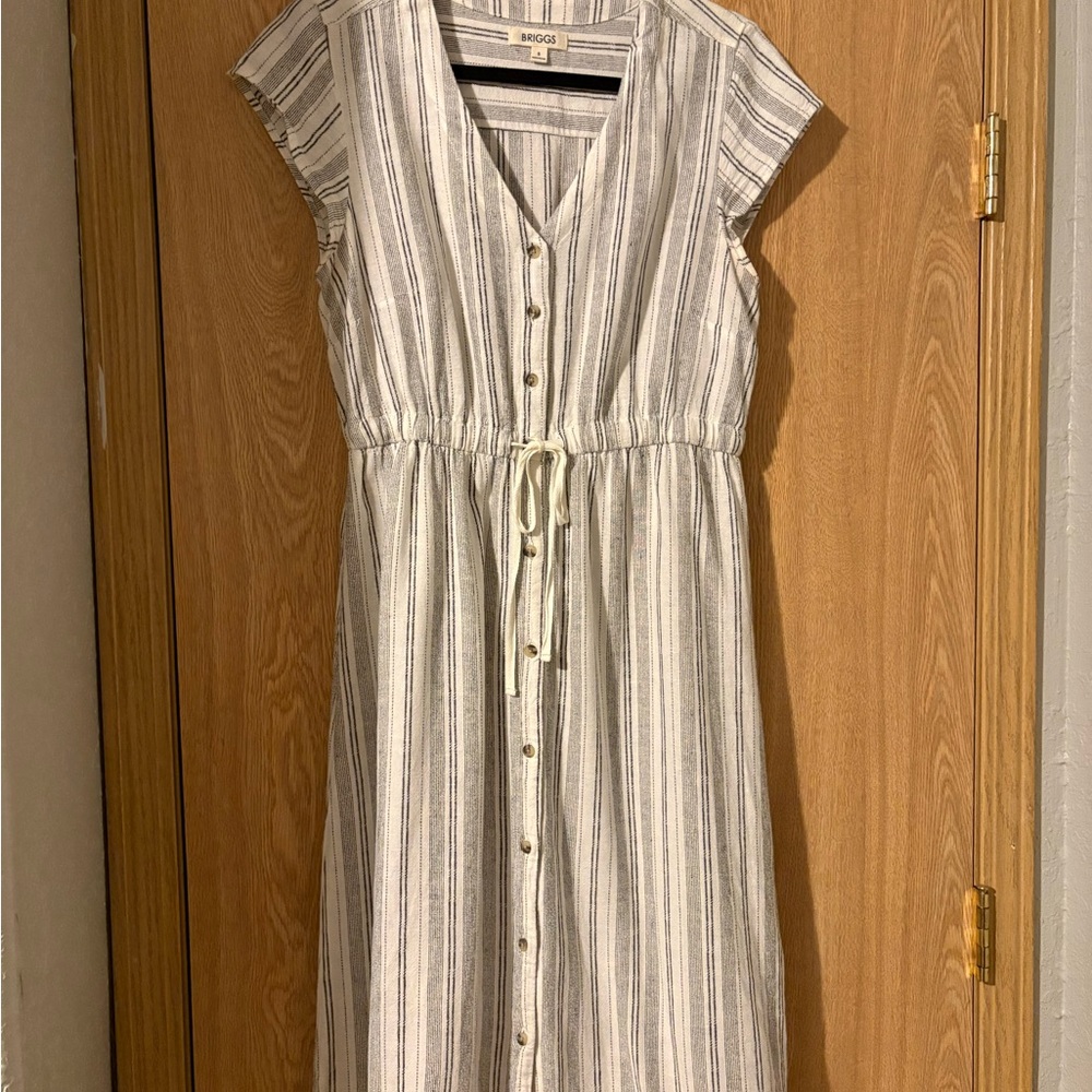 Briggs New York Striped Button-Front Midi Dress in Cream and Gray